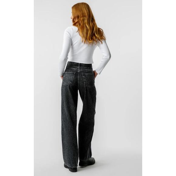 AMO NWT Marcella Pleated Wide Leg Jean in Frosty Black // 31 - Picture 2 of 16